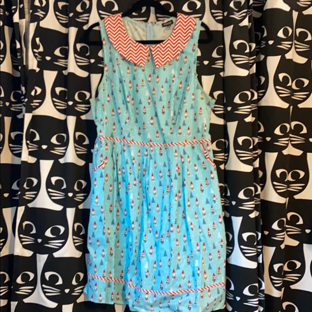 Rare retrolicious winter Christmas gnome dress